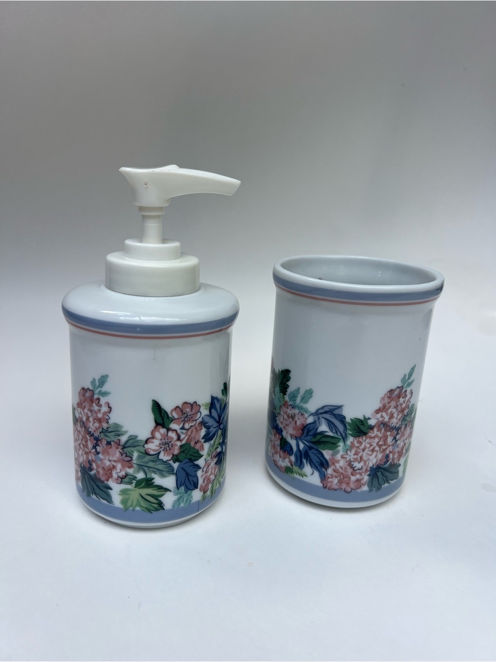 Vintage Laura Ashley bath set